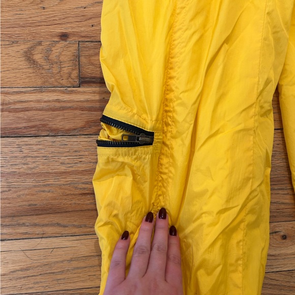 Vintage Women's yellow SKEA ski suit - Picture 6 of 9